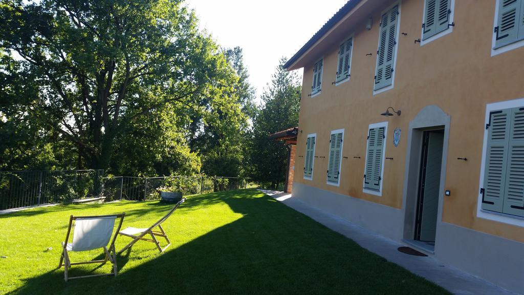 Вілла Cascina Rollone Rocchetta Tanaro Екстер'єр фото
